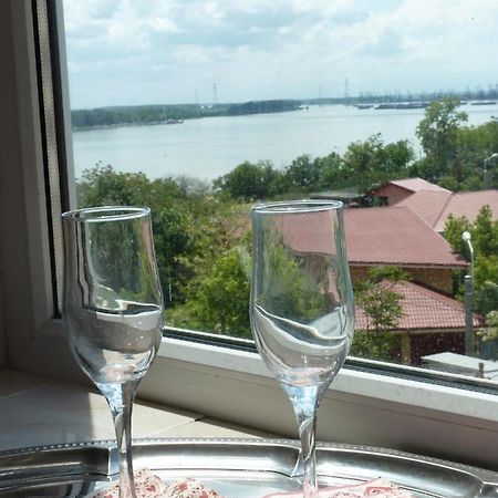 5 Apartshotel Faleza Galati Buitenkant foto
