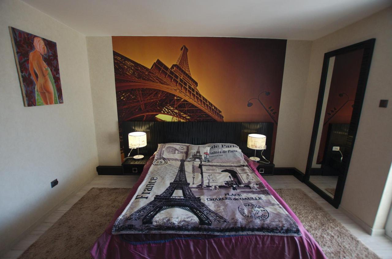 5 Apartshotel Faleza Galati Buitenkant foto