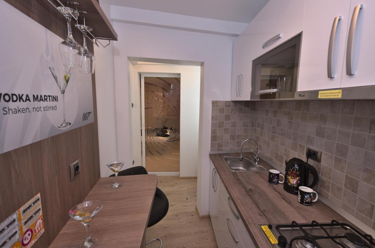 5 Apartshotel Faleza Galati Buitenkant foto