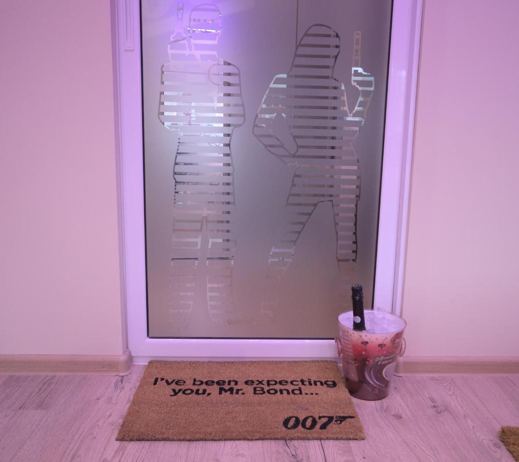 5 Apartshotel Faleza Galati Buitenkant foto