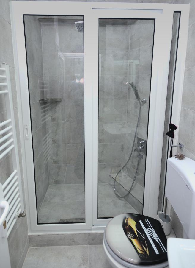 5 Apartshotel Faleza Galati Buitenkant foto