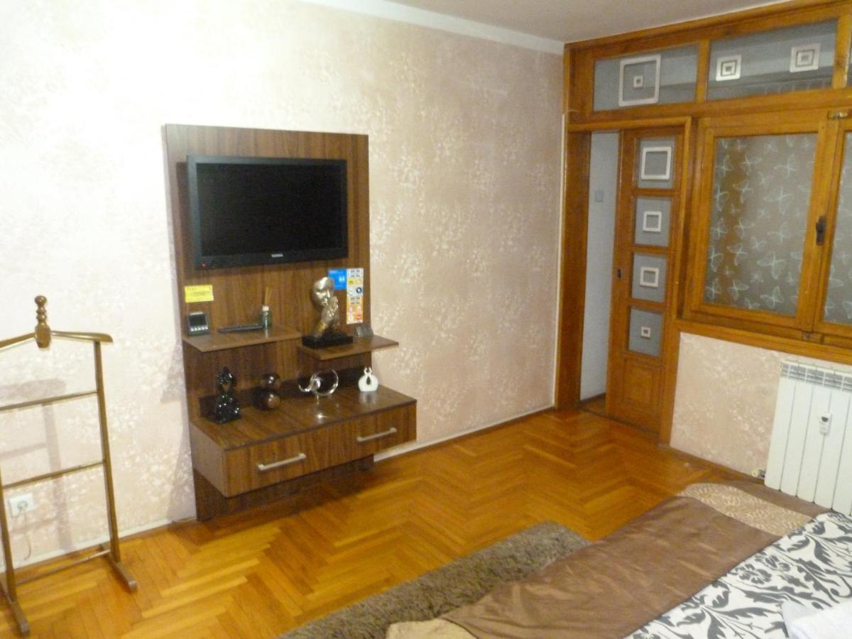 5 Apartshotel Faleza Galati Buitenkant foto